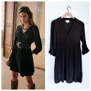 NEW Sezane 3/4 Sleeve Button Detail VNeck Lou Dress in Black Size 38 (US 6 or M)
